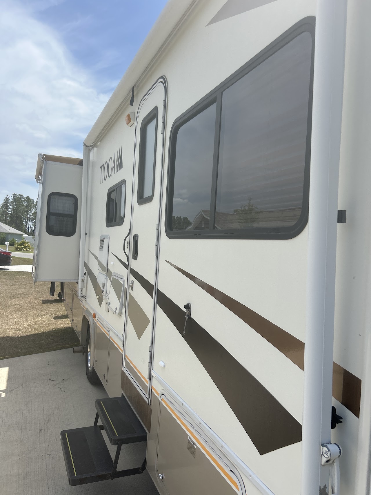 RV and fifth wheel detailing